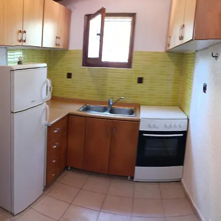 Family Villa In Sani - Sleeps 6 - Parking - Wifi